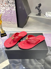 Load image into Gallery viewer, SE1757 CHANEL Double C Logo Camellia Thong Sandals / Size 5-11
