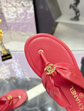 Load image into Gallery viewer, SE1757 CHANEL Double C Logo Camellia Thong Sandals / Size 5-11
