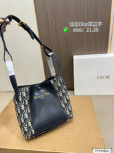 Load image into Gallery viewer, DR530 Small Signature Bucket Bag / 8.5x7.5x4.5inches
