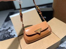 Load image into Gallery viewer, PD289 Re-Edition 2002 Small Leather Shoulder Bag / 9x4.7x2inch
