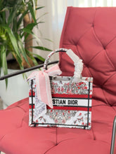 Load image into Gallery viewer, DR495 Book Tote Small/Medium
