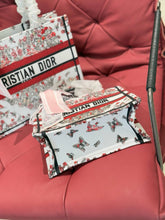 Load image into Gallery viewer, DR495 Book Tote Small/Medium
