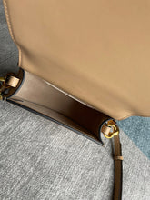 Load image into Gallery viewer, CLE009 Nile / HIGHEST QUALITY VERSION / 7.5x5.9x2.5inch
