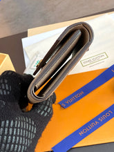 Load image into Gallery viewer, LB922 Victorine Wallet / 4.7 x 3.7 x 0.6 inches / HIGHEST QUALITY VERSION
