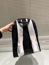 Load image into Gallery viewer, MBG057 Takeoff Backpack / 11.8 x 16.9 x 5.5 inches
