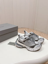 Load image into Gallery viewer, SE1298 BALENCIAGA 3xl Sneaker / Size5-10
