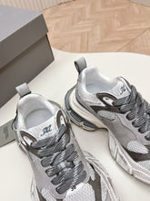 Load image into Gallery viewer, SE1298 BALENCIAGA 3xl Sneaker / Size5-10
