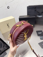 Load image into Gallery viewer, YSK262 vinyle Round Camera Bag / 6.6 x 6.6 x 2.1 INCHES
