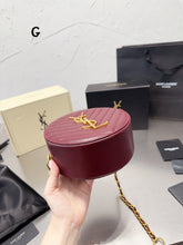 Load image into Gallery viewer, YSK262 vinyle Round Camera Bag / 6.6 x 6.6 x 2.1 INCHES
