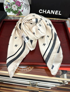 CLTH442 Chanel Square Scarf / 35.4 x 35.4in