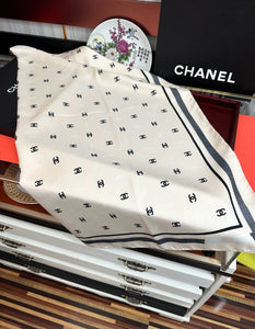 CLTH442 Chanel Square Scarf / 35.4 x 35.4in