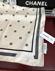 CLTH442 Chanel Square Scarf / 35.4 x 35.4in