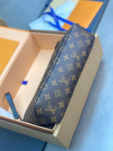 Load image into Gallery viewer, MBG058 Pochette Voyage Souple / HIGHEST QUALITY VERSION / 12.6 x 8.3 x 3.1 inches
