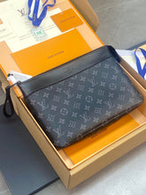 Load image into Gallery viewer, MBG058 Pochette Voyage Souple / HIGHEST QUALITY VERSION / 12.6 x 8.3 x 3.1 inches
