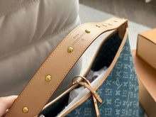 Load image into Gallery viewer, LB924 CarryAll MM /  15.4 x 11.8 x 5.9 inches
