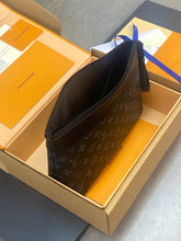 Load image into Gallery viewer, MBG058 Pochette Voyage Souple / HIGHEST QUALITY VERSION / 12.6 x 8.3 x 3.1 inches
