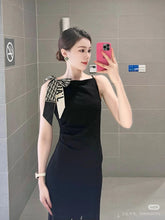 Load image into Gallery viewer, CLTH445 Dior Oblique Mitzah Scarf / 2.5 x 41.5 inches
