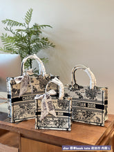 Load image into Gallery viewer, DR498 Book Tote Small/Medium/Large
