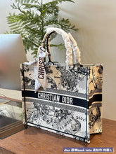 Load image into Gallery viewer, DR498 Book Tote Small/Medium/Large
