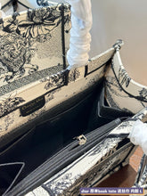 Load image into Gallery viewer, DR498 Book Tote Small/Medium/Large
