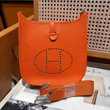 Load image into Gallery viewer, HM197 Hermes Evelyne 23 / HIGHEST QUALITY VERSION / 23 cm
