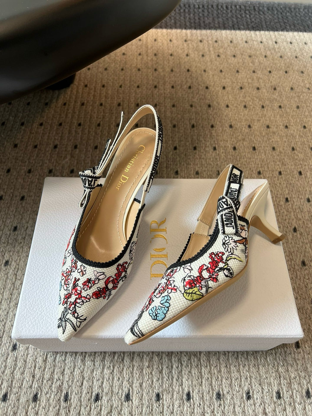 SE1673 J'Adior Slingback Flat/Pumps / Size5-11