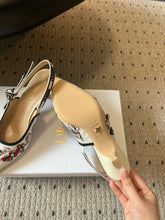 Load image into Gallery viewer, SE1673 J&#39;Adior Slingback Flat/Pumps / Size5-11
