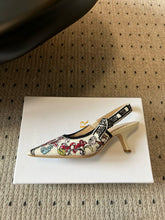Load image into Gallery viewer, SE1673 J&#39;Adior Slingback Flat/Pumps / Size5-11
