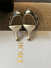 Load image into Gallery viewer, SE1673 J&#39;Adior Slingback Flat/Pumps / Size5-11
