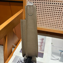 Load image into Gallery viewer, HM199 Hermes Evelyne 23 / HIGHEST QUALITY VERSION / 23 cm

