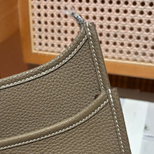 Load image into Gallery viewer, HM199 Hermes Evelyne 23 / HIGHEST QUALITY VERSION / 23 cm
