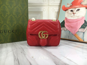 GC541 GG Marmont Mini Shoulder Bag /  7"W x 5.9"H x 3.1"D