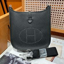 Load image into Gallery viewer, HM200 Hermes Evelyne 23 / HIGHEST QUALITY VERSION / 23 cm
