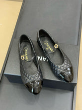Load image into Gallery viewer, SE1675 Chanel Ballet Flats / Size5-11
