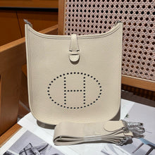 Load image into Gallery viewer, HM201 Hermes Evelyne 23 / HIGHEST QUALITY VERSION / 23 cm
