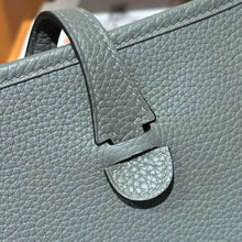 Load image into Gallery viewer, HM202 Hermes Evelyne 23 / HIGHEST QUALITY VERSION / 23 cm
