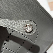 Load image into Gallery viewer, HM202 Hermes Evelyne 23 / HIGHEST QUALITY VERSION / 23 cm
