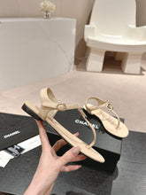 Load image into Gallery viewer, SE1344 CC Sandals / Size4-11
