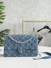 Load image into Gallery viewer, CC979 Classic 11.12 Handbag / Mini/Medium HIGHEST QUALITY VERSION
