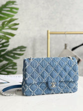 Load image into Gallery viewer, CC979 Classic 11.12 Handbag / Mini/Medium HIGHEST QUALITY VERSION
