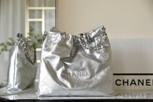 CC747 CHANEL 22 Bag / HIGHEST QUALITY VERSION / 13.3 × 11.3 × 3.1 in