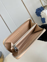 Load image into Gallery viewer, LB1249 Zippy Wallet Horizontal / 8.3 x 1 x 3.9 inches / HIGHEST QUALITY VERSION
