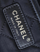 Load image into Gallery viewer, CC747 CHANEL 22 Bag / HIGHEST QUALITY VERSION / 13.3 × 11.3 × 3.1 in
