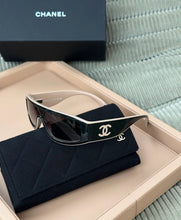 Load image into Gallery viewer, JW985 CC Cat Eye Sunglasses
