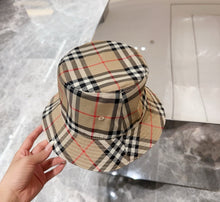 Load image into Gallery viewer, JW984 Burberry Hats
