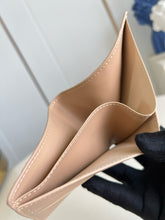 Load image into Gallery viewer, LB1252 Multiple Wallet / 4.5 x 3.5 x 0.6 inches / HIGHEST QUALITY VERSION
