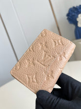 Load image into Gallery viewer, LB1252 Multiple Wallet / 4.5 x 3.5 x 0.6 inches / HIGHEST QUALITY VERSION
