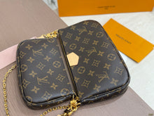 Load image into Gallery viewer, LB1513 LV Multi Pochette Accessories (Trio) / 23 x 13 cm
