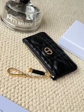 Load image into Gallery viewer, DR499 Zipped Card Holder / 5.7x3inch
