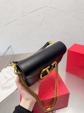 Load image into Gallery viewer, VLTN079 LOCÒ SMALL SHOULDER BAG / W7.8xH4.3xD1.9 in.
